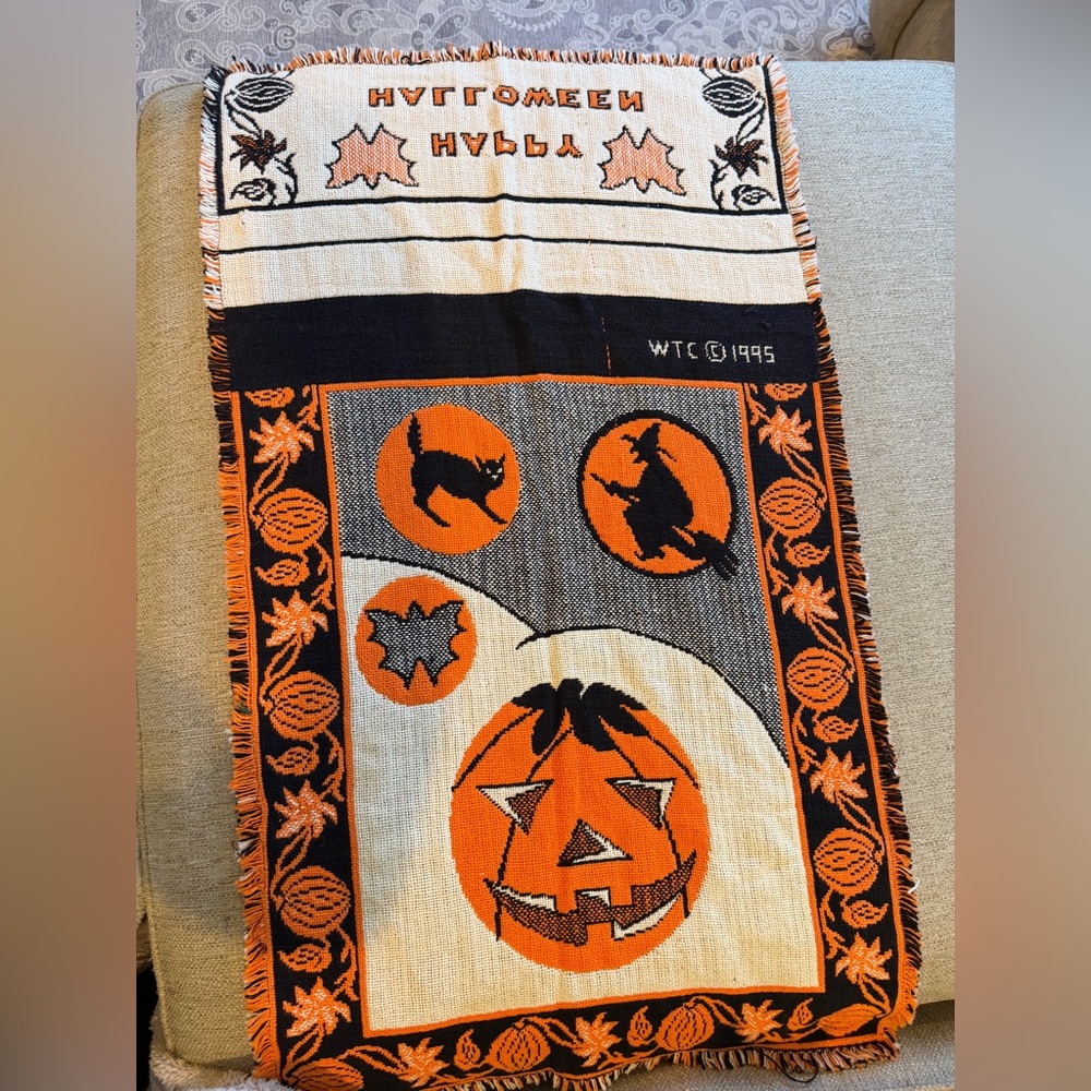 RARE Vintage Halloween Accent Runner 22x38 WTC 1995 Ways To celebrate Pumpkin
